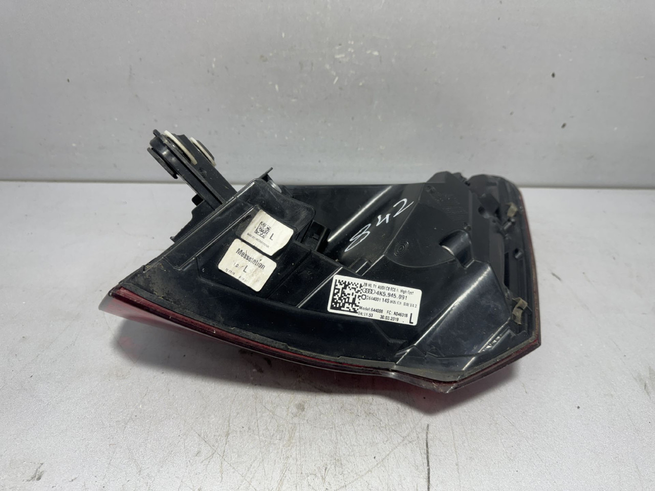 DIJELOVI STOP SVJETLO AUDI A6 4K > 18- 4K5945091