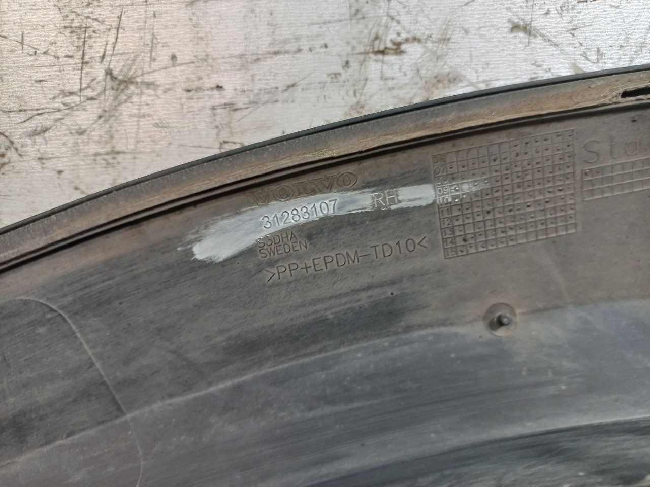 RUB BLATOBRANA VOLVO XC70 > 07-13 31283107