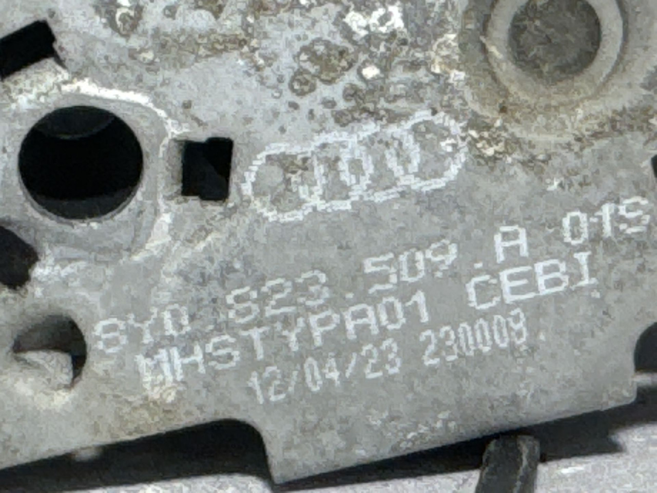 BRAVA HAUBE AUDI A3 (8Y) > 20 -  8Y0823509A