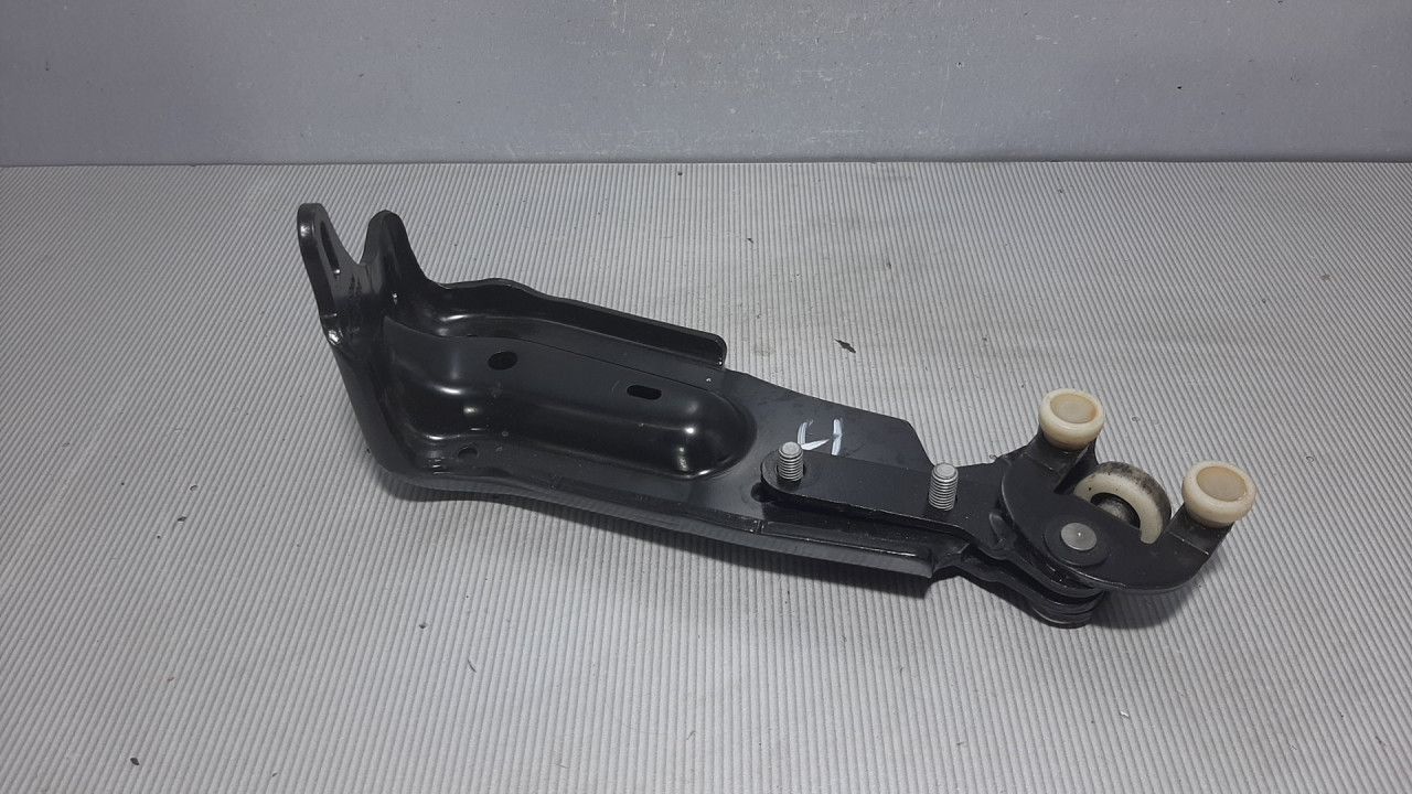DIJELOVI BAGLAMA VW SHARAN > 10- 7N0843398