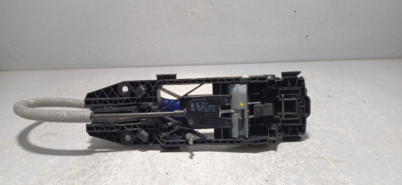 DIJELOVI RUCKA VRATA VW GOLF 6 > 08-12 5N0837017C