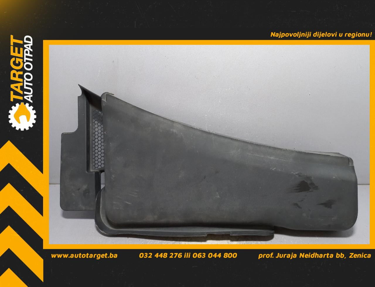 DIJELOVI PLASTIKA AUDI A4 (B8) > 07-11 2.0 8K1819447