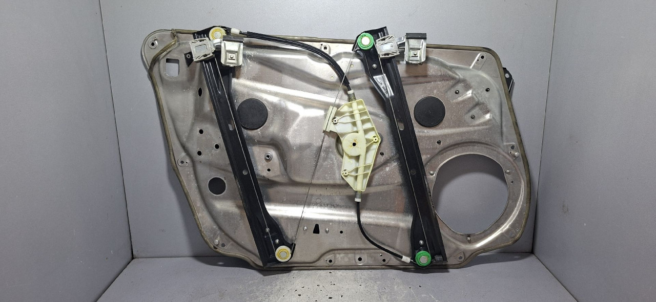 ELEKTRO PODIZAC STAKLA MERCEDES C KLASA (W204/S204) > 07-10 A2047