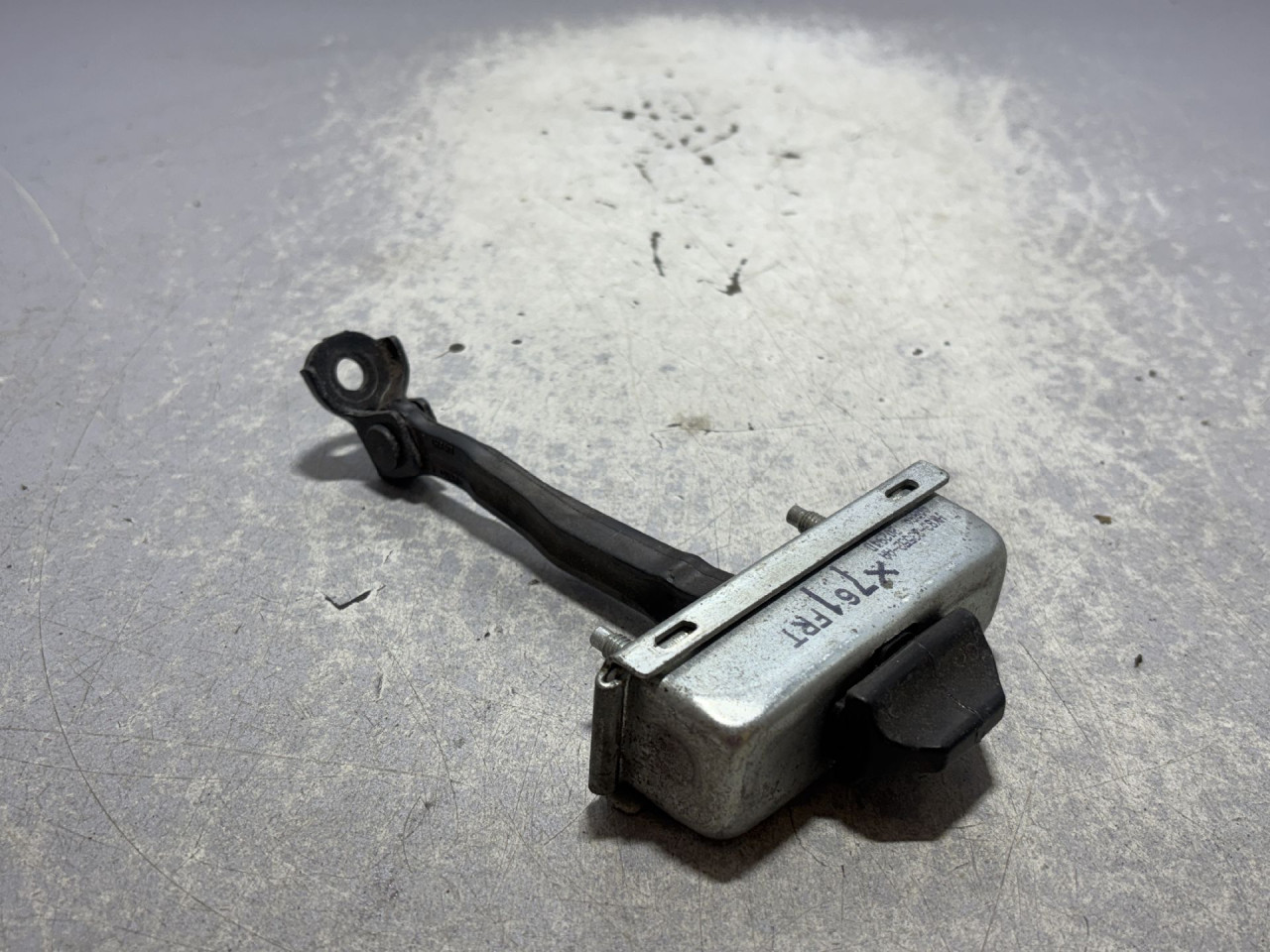 GRANICNIK VRATA LAND ROVER RANGE ROVER VELAR (L560) > 17 -