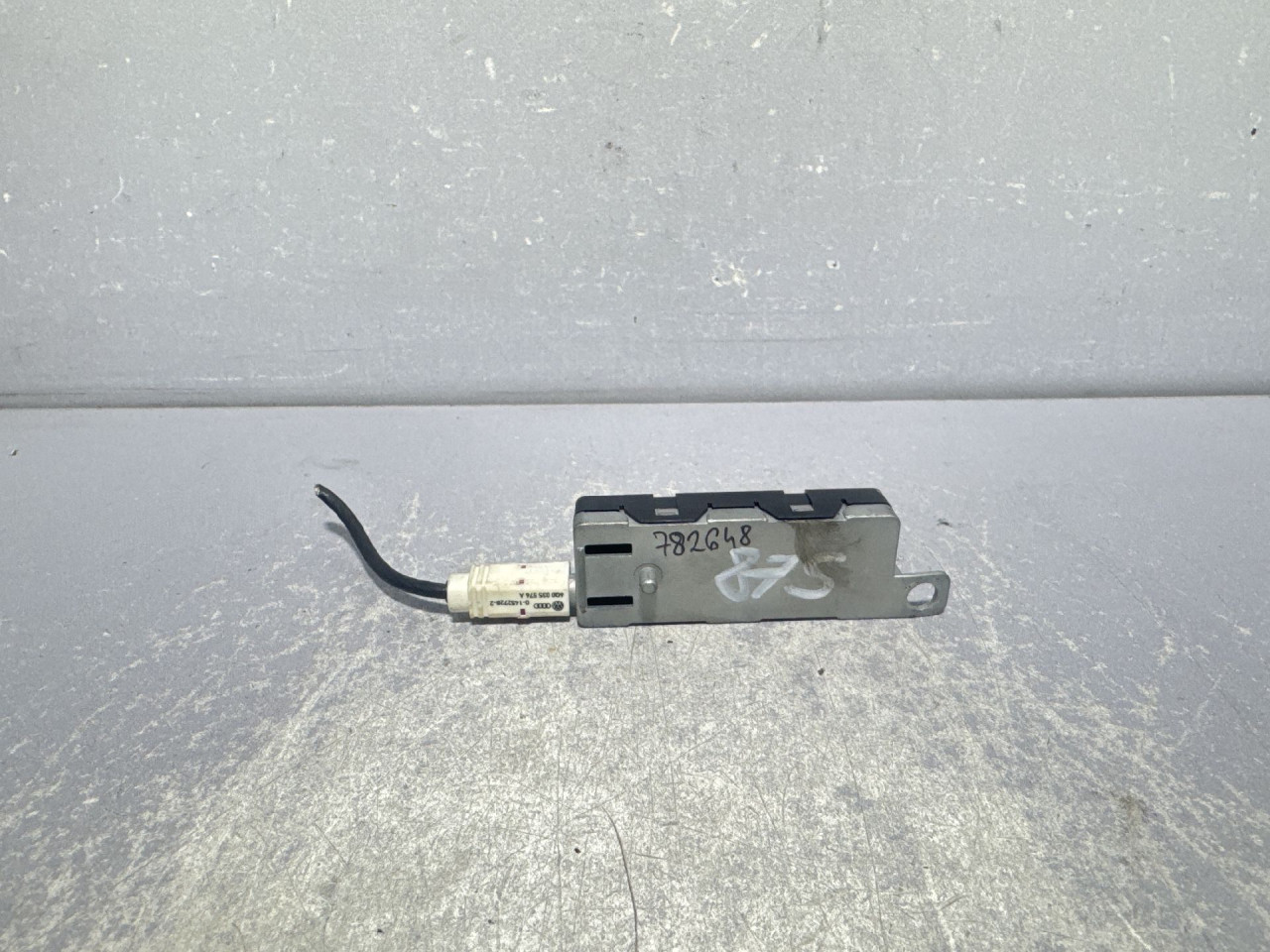 DIJELOVI ANTENA VW PASSAT B6 > 05-10 3C9035552