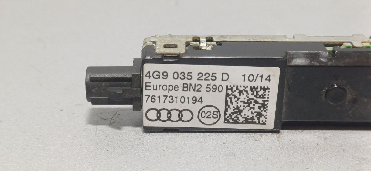 DIJELOVI ANTENA AUDI A6 4G > 14-18 4G9035225D