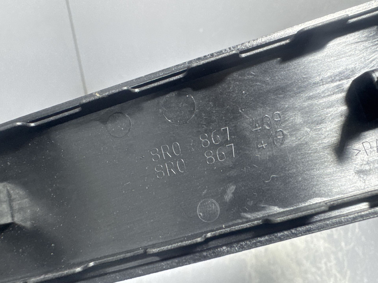 DIJELOVI LAJSNA AUDI Q5 > 12-16 8R0867409