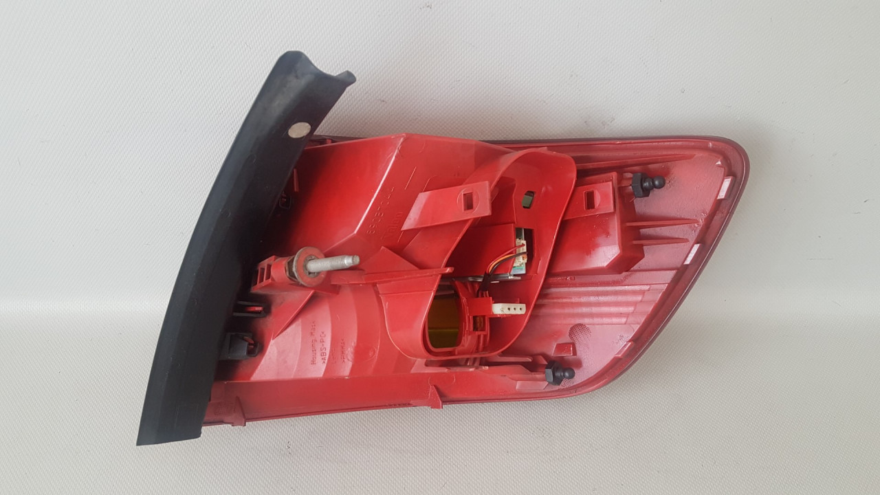 DIJELOVI STOP SVJETLO AUDI A6 > 04-08 4F9945095B