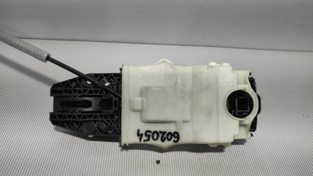 DIJELOVI RUCKA VRATA SKODA FABIA > 14- 5E0837349A