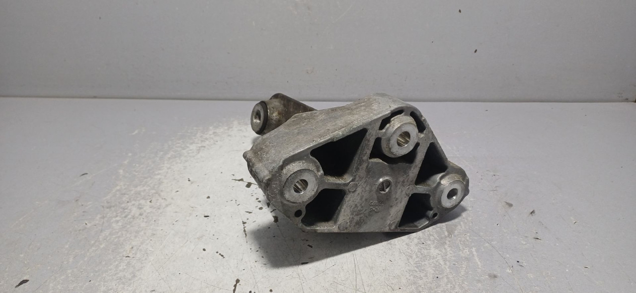 DIJELOVI NOSAC MOTORA NISSAN X-TRAIL > 17-