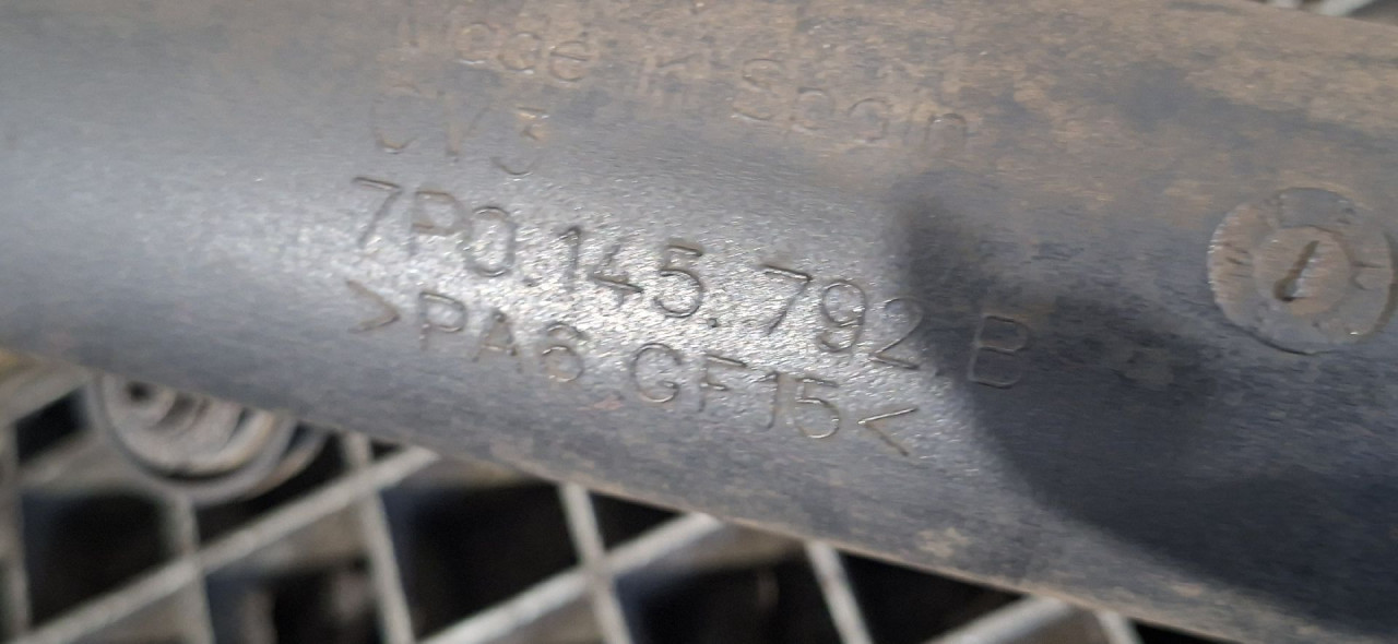 DIJELOVI CRIJEVO INTERKULERA VW TOUAREG > 14-18 3.0 7P0145792B