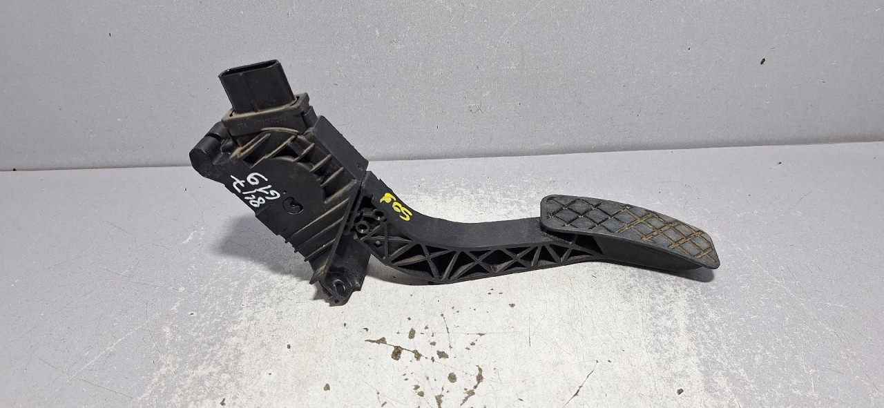 DIJELOVI PAPUCICA GASA VW GOLF 7 > 12-16 5Q2723503D