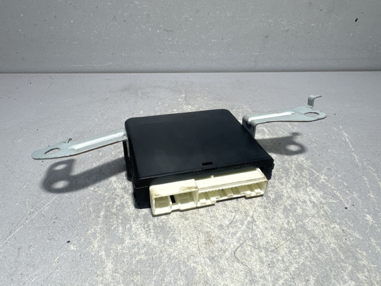 ELEKTRONIKA MODUL TOYOTA RAV 4 > 15-18 8922242041