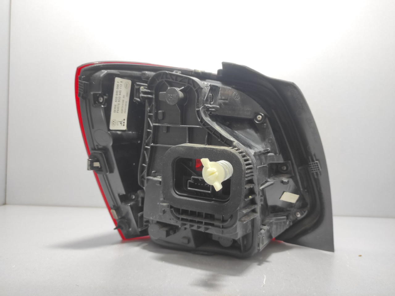 DIJELOVI STOP SVJETLO VW POLO > 14-17 6C0945096F