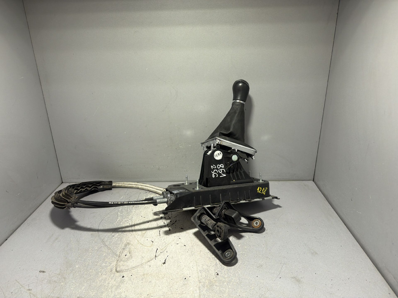 DIJELOVI SALTEBLA VW GOLF 7 > 12-16 5Q0711061E