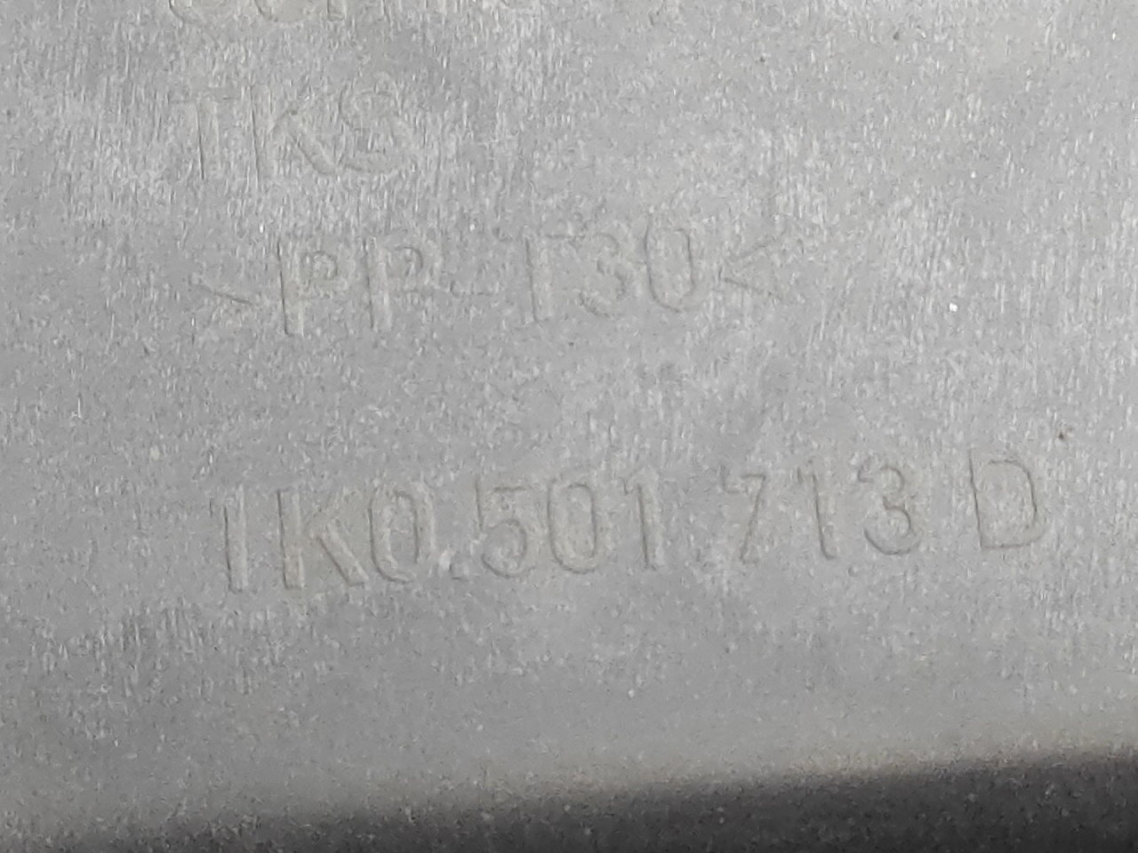 PLASTIKA BRANIKA VW GOLF 6 > 08-12 1K0501713D