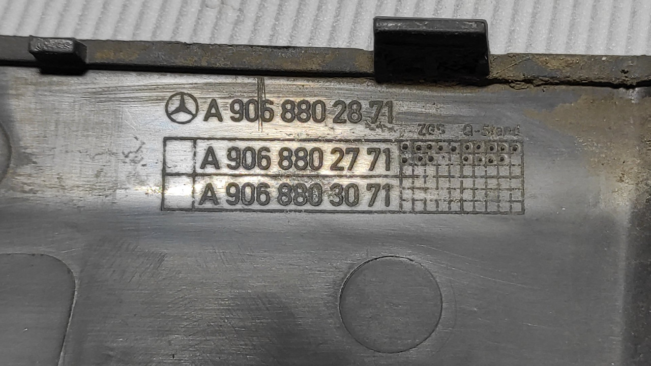 PLASTIKA BRANIKA MERCEDES SPRINTER > 06-13 A9068802871
