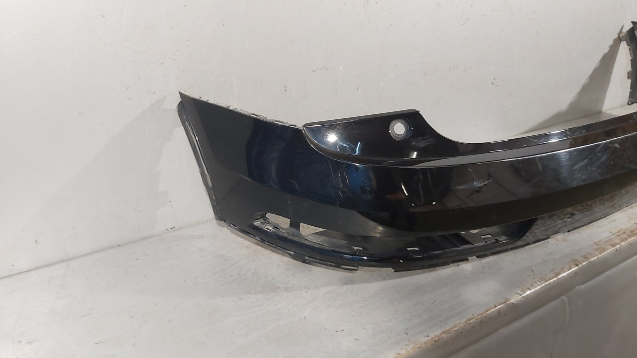 DIJELOVI BRANIK AUDI Q3 > 15-18 8U0807385C