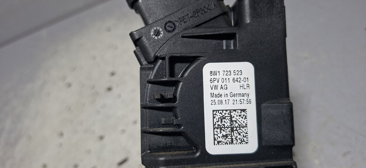DIJELOVI PAPUCICA GASA AUDI A4 (B9) > 15-18 2.0 8W1723523