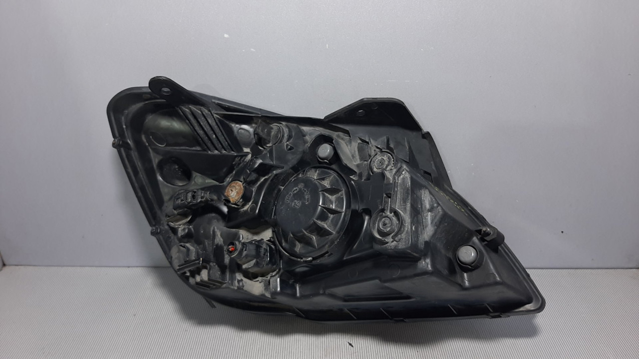 DIJELOVI FAR KIA RIO > 05-10 921011G0L