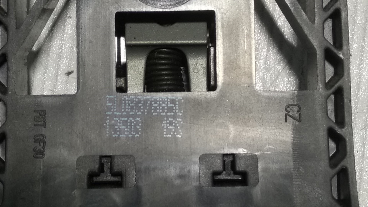 RUCKA VRATA SKODA OCTAVIA > 13-16 5L0837885C