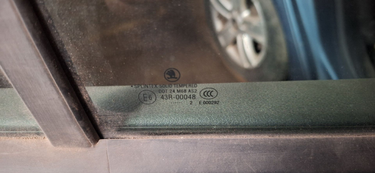 DIJELOVI STAKLO SKODA OCTAVIA > 08-13 1.6