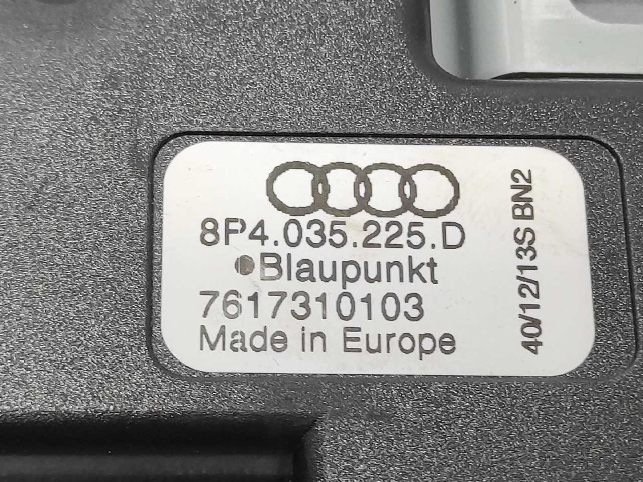 DIJELOVI ANTENA AUDI A3 > 08-12 8P4035225D