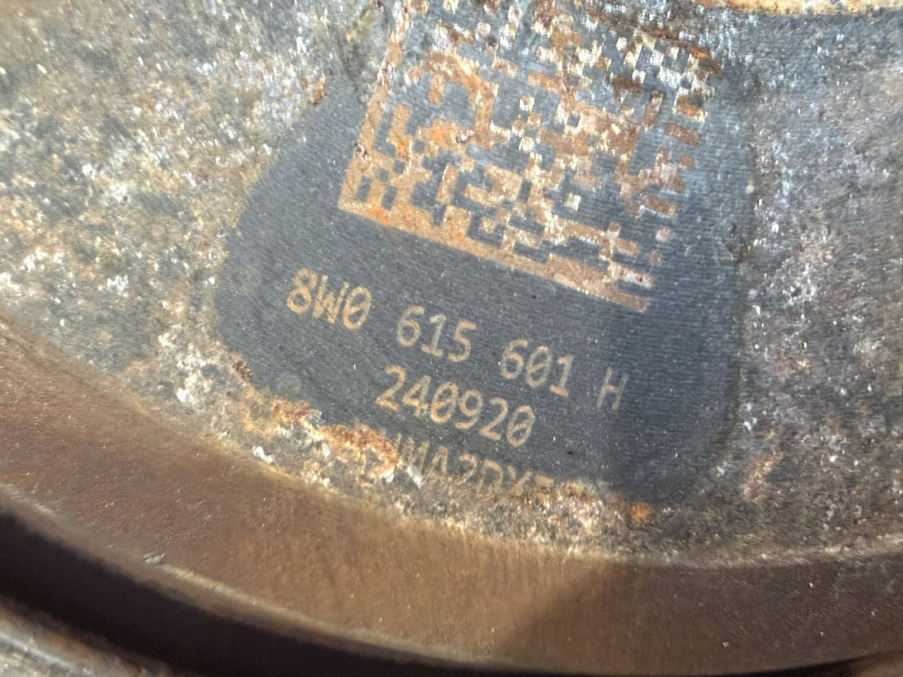 DIJELOVI KOCIONI DISK AUDI Q5 > 12-16 2.0 8W0615601H