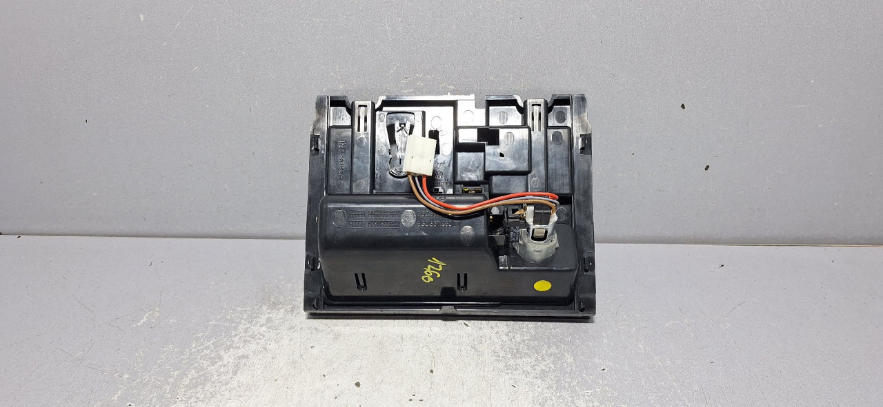 DIJELOVI PEPELJARA VW PASSAT B8 > 14-19 2.0 3G2863284