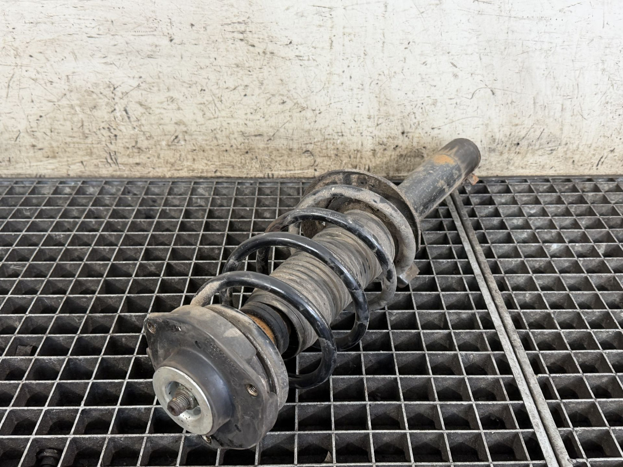 DIJELOVI AMORTIZER AUDI Q3 > 11-15 2.0 5N0413031AE