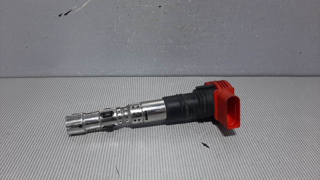 DIJELOVI BOMBINA AUDI A8 (4E) > 02-10 077905115T