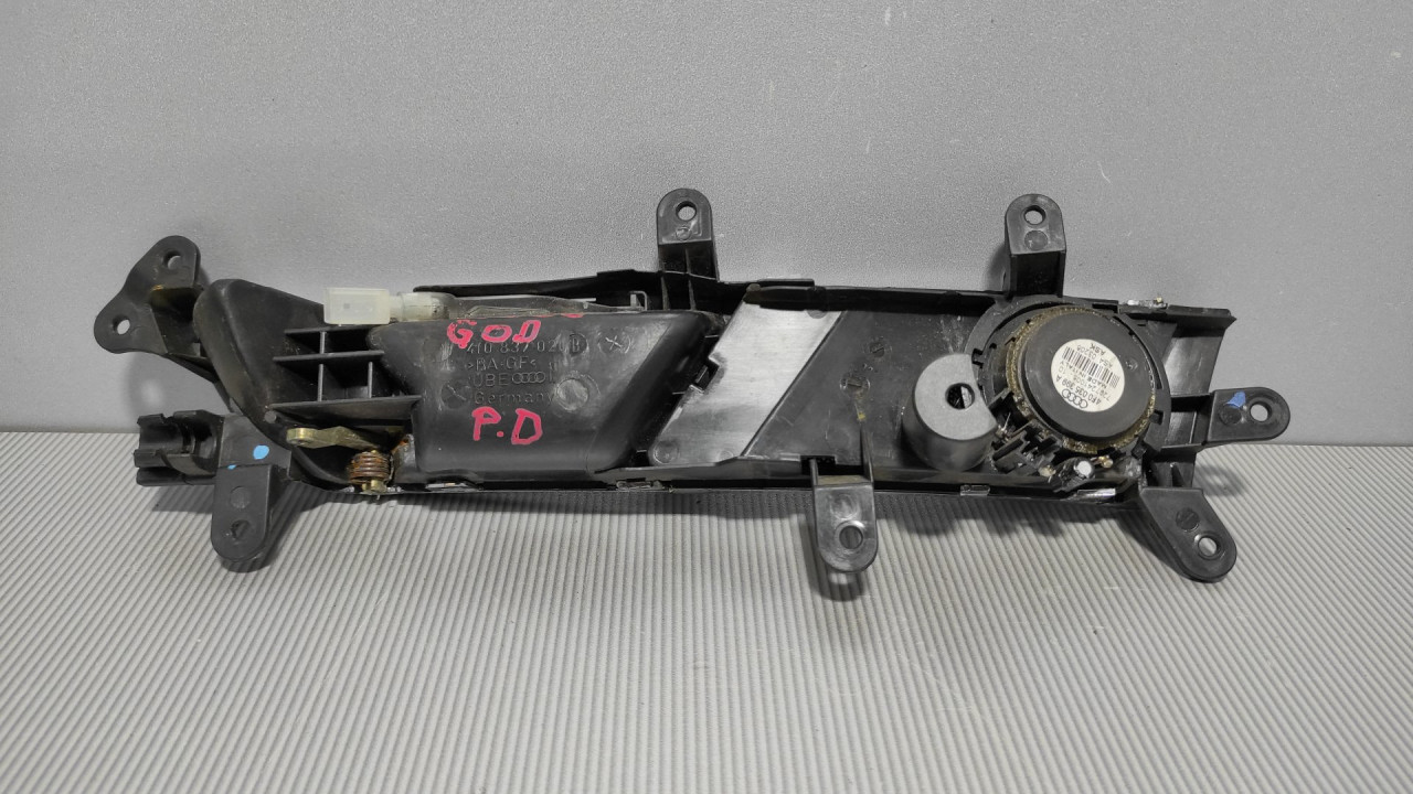 UNUTRASNJA RUCKA VRATA AUDI A6 > 04-08 4F0837020B