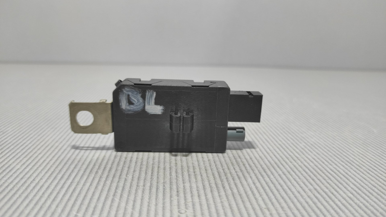 DIJELOVI ANTENA PEUGEOT 208 > 15-19 967343928001