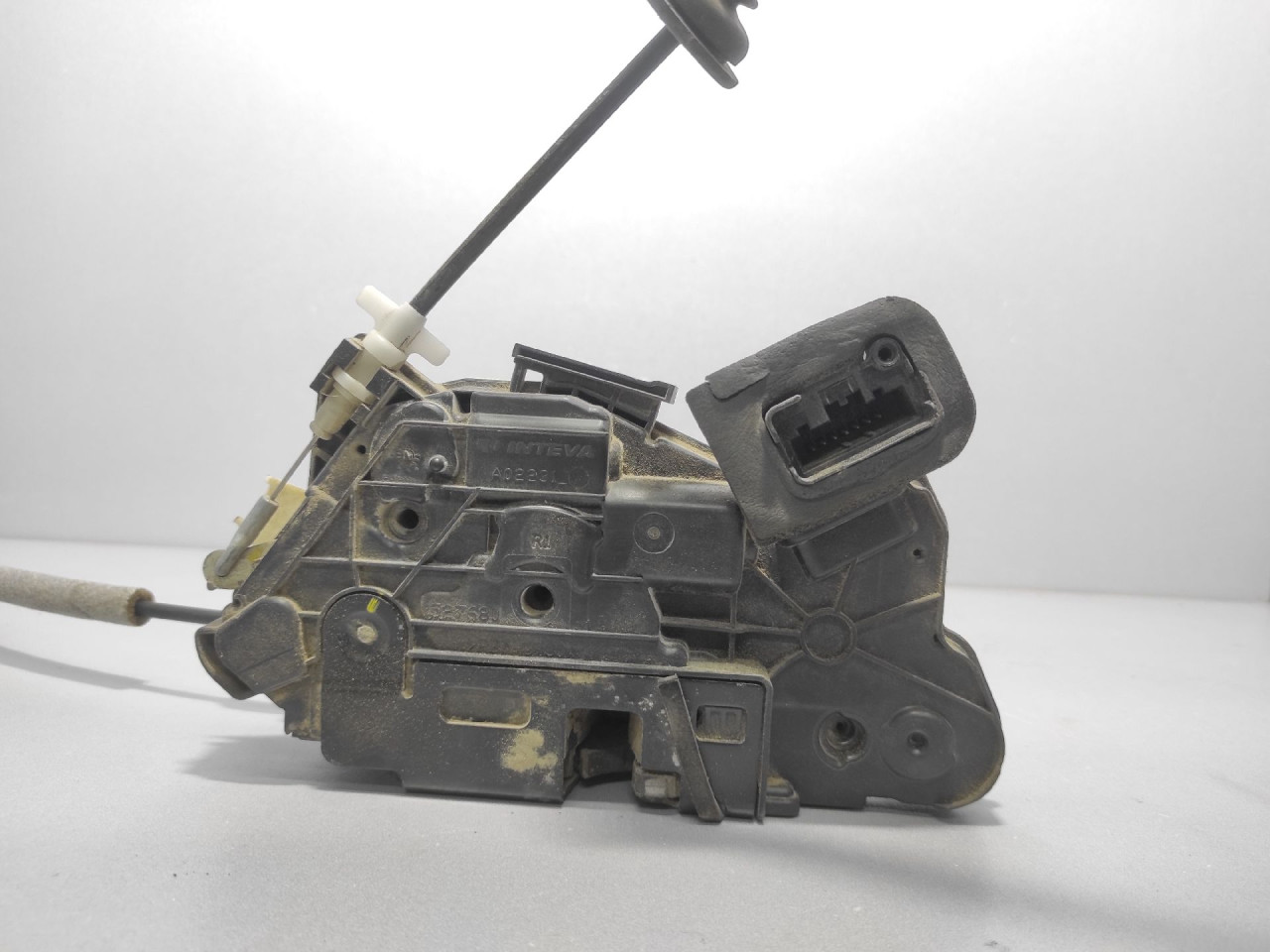 DIJELOVI BRAVA VRATA SKODA FABIA > 14- 6V2837016A