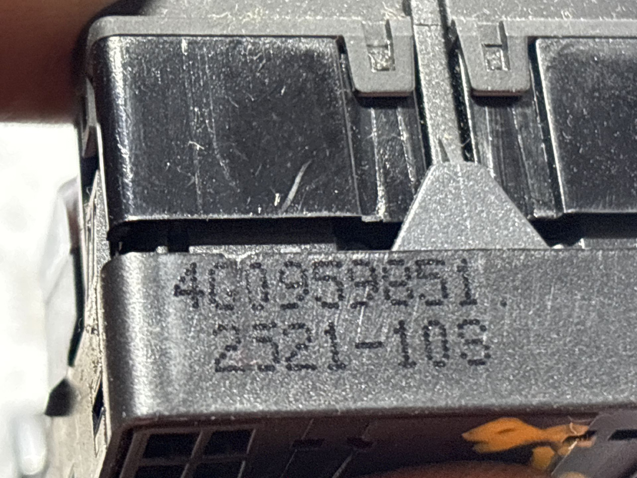 DIJELOVI PREKIDACI PROZORA AUDI Q3 > 11-15 4G0959851