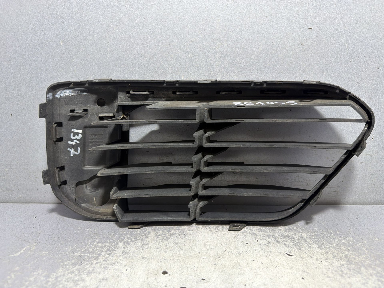 DIJELOVI RESETKA BRANIKA BMW X1 (F48) > 15-19 2.0 7354777