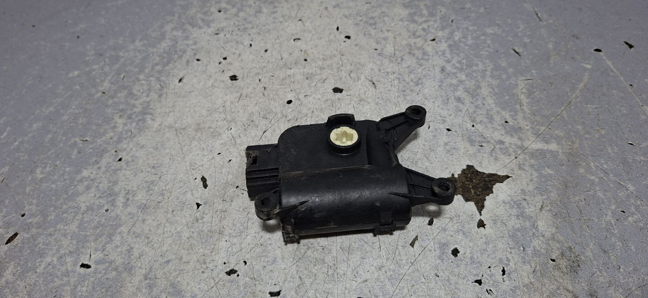 DIJELOVI MOTORIC KLAPNE VW GOLF 6 > 08-12 1K0907511J