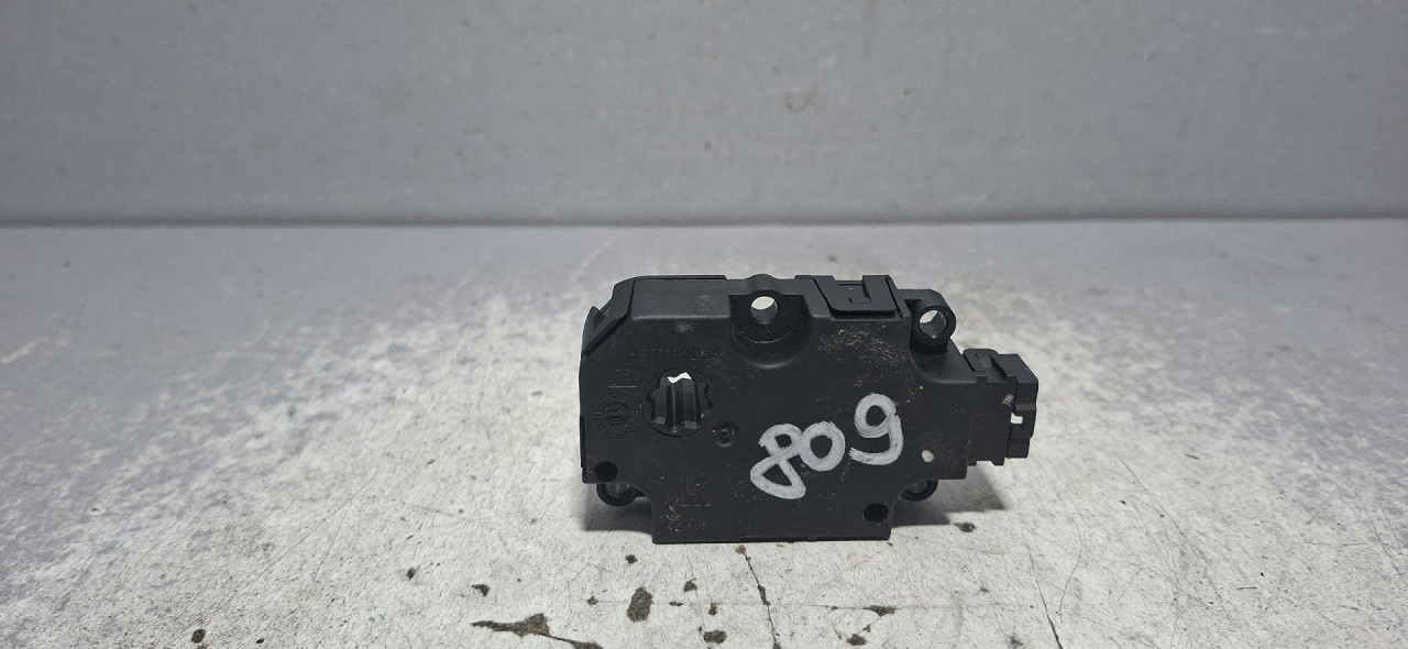 DIJELOVI MOTORIC KLAPNE AUDI A4 (B9) > 15-18 ZBAT0084D03