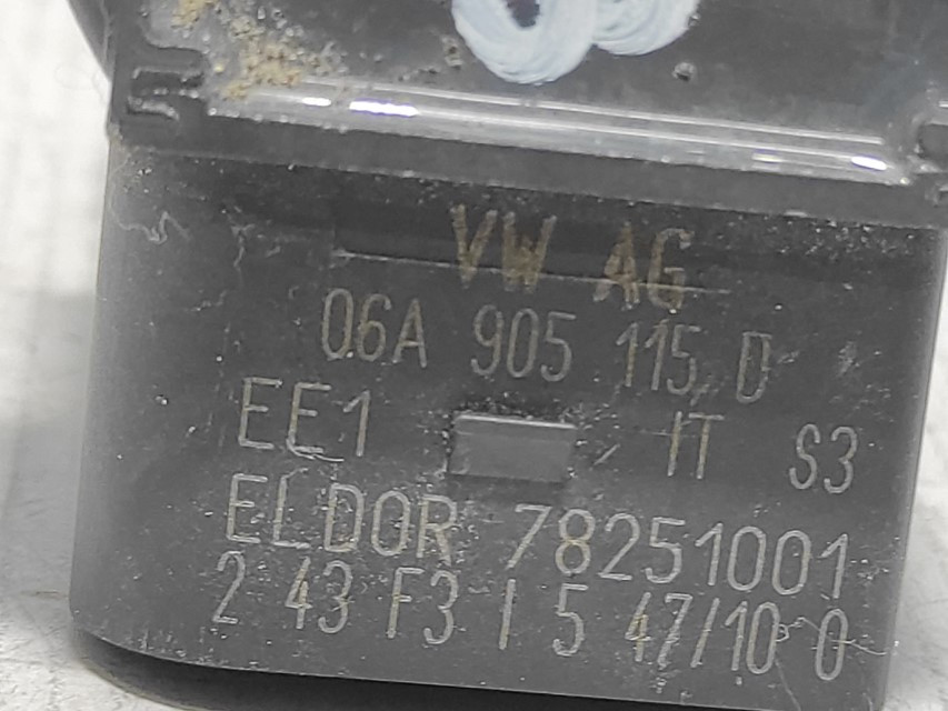 DIJELOVI BOMBINA AUDI A3 > 96-03 06A905115D