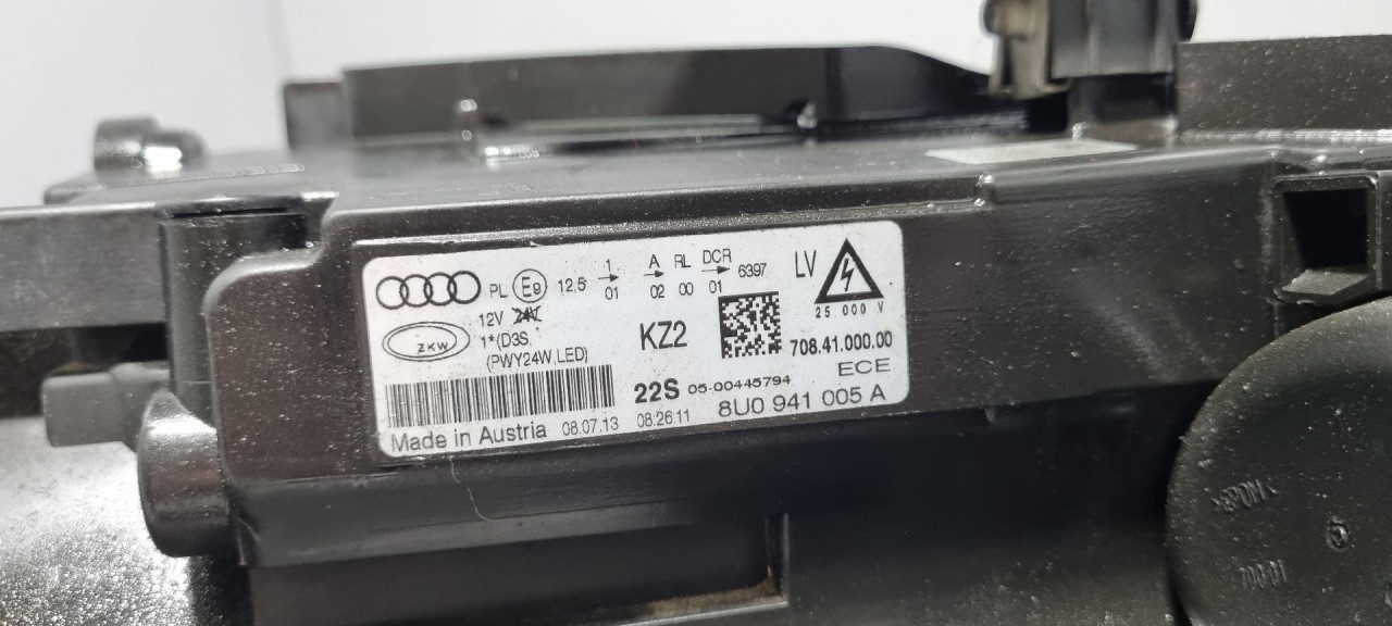DIJELOVI FAR AUDI Q3 > 11-15 8U0941005A