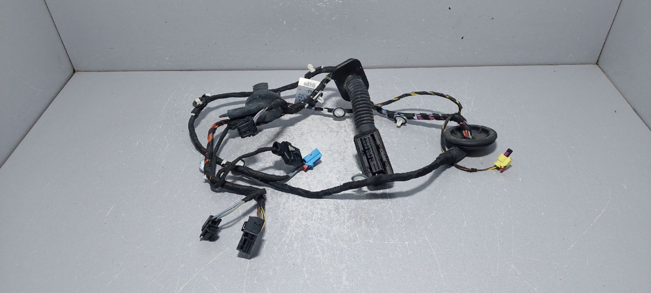 INSTALACIJA VRATA AUDI A3 (8V1/8VA) > 12-16 8V4971030