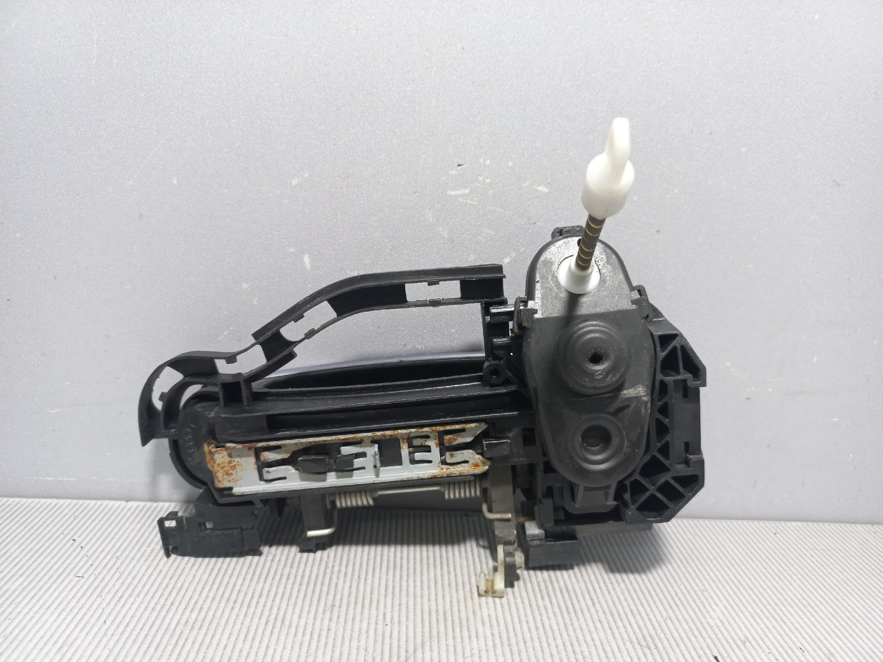 DIJELOVI RUCKA VRATA AUDI A6 > 04-08 4F1837275