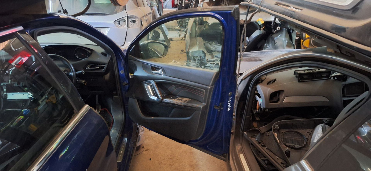 DIJELOVI VRATA PEUGEOT 308 > 17-21 1610102180