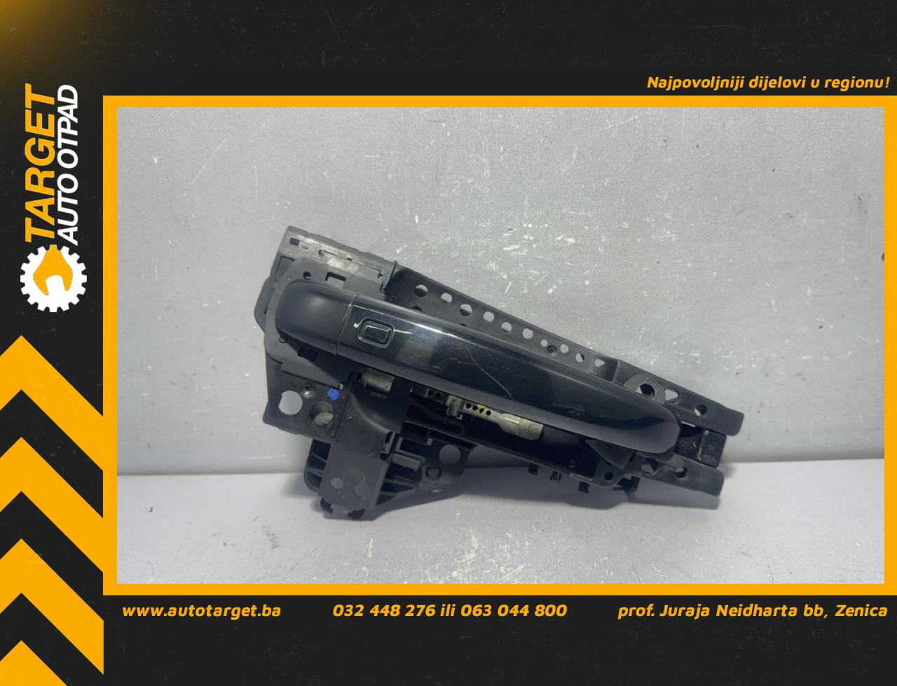 DIJELOVI RUCKA VRATA AUDI Q5 > 08-11 8T02837886A