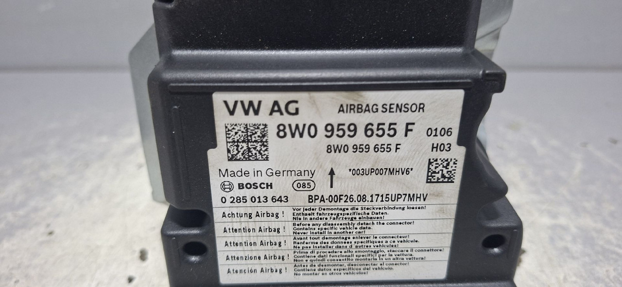 DIJELOVI ELEKTRONIKA AIRBAGA AUDI A4 (B9) > 15-18 2.0 8W0959655F