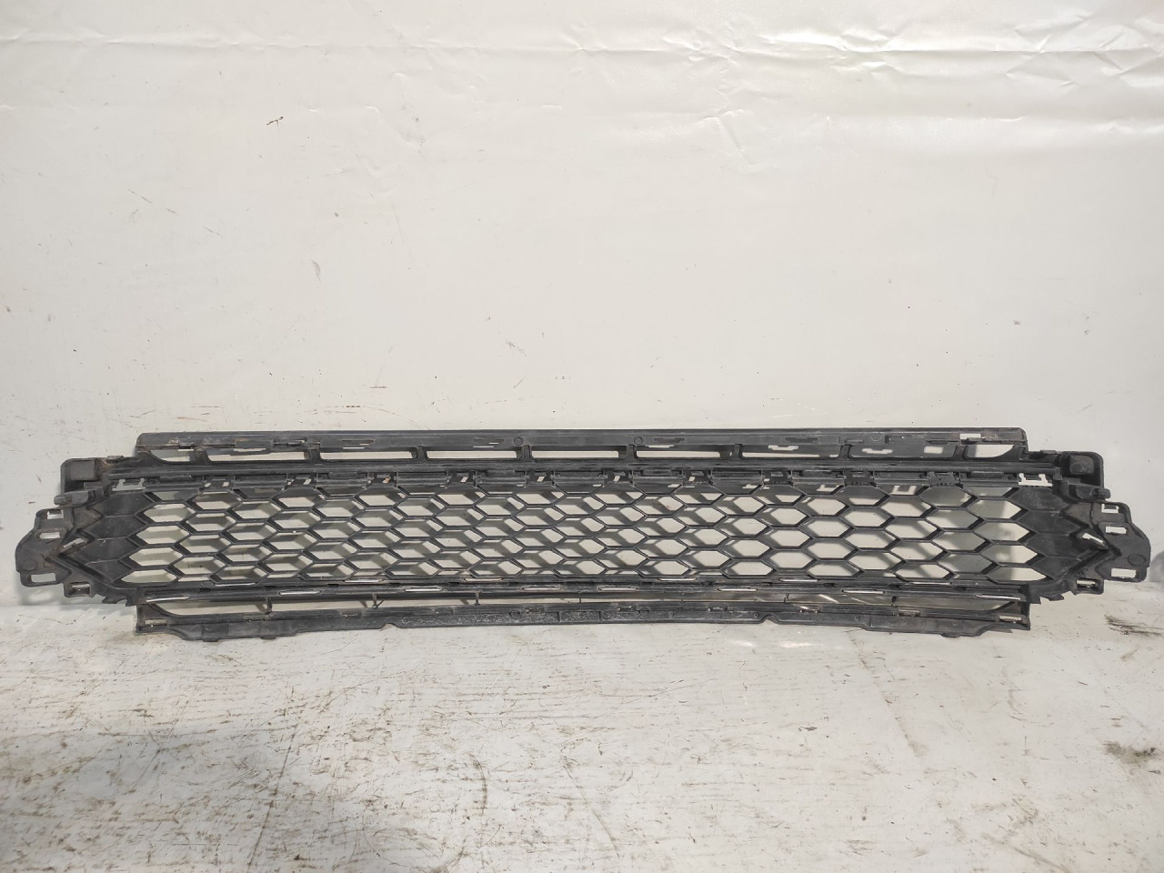 RESETKA BRANIKA VW GOLF 7 > 12-16 5G0853677J