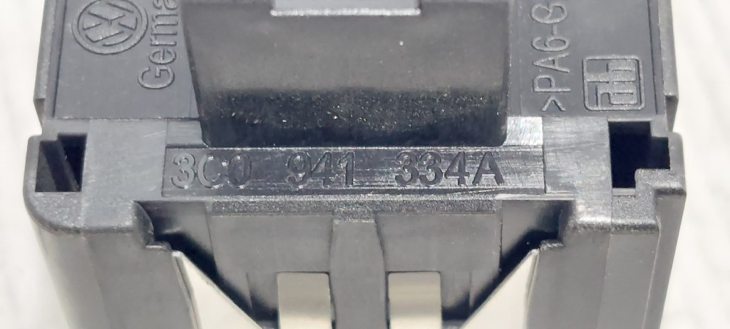 DIJELOVI PREKIDAC VW PASSAT B6 > 05-10 3C0941334A