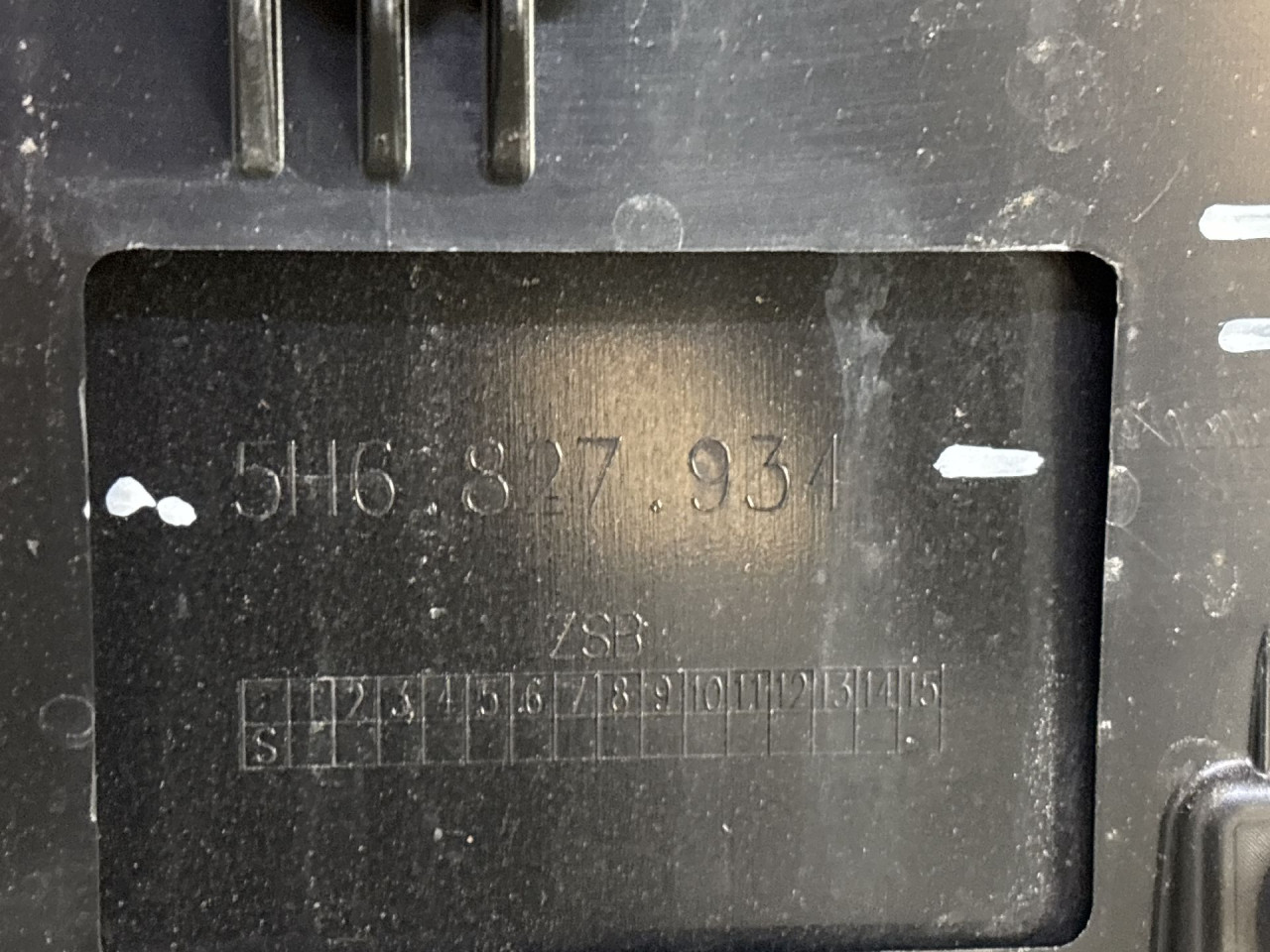 DIJELOVI SPOJLER VW GOLF 8 > 19- 5H6827934