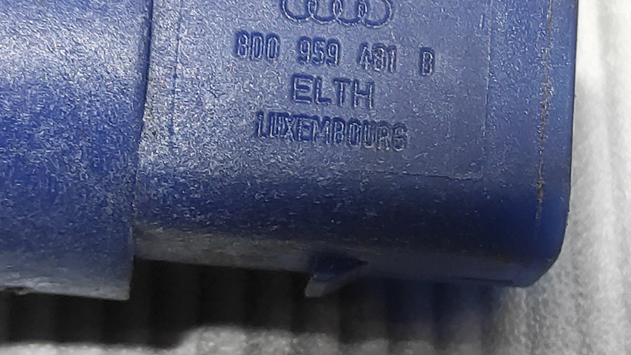 SENZOR TEMPERATURE AUDI A6 > 01-04 8D0959481B
