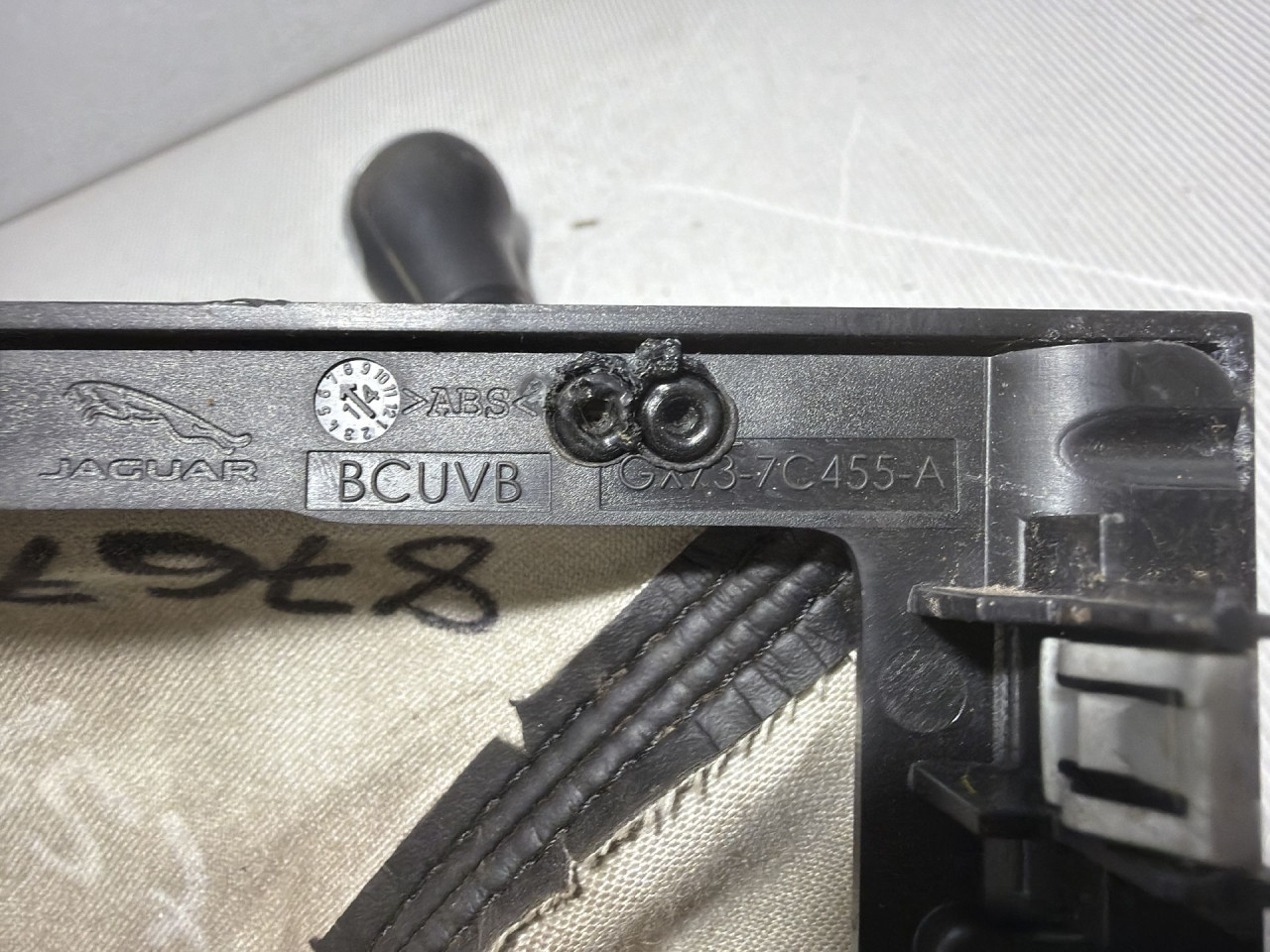 DIJELOVI RUCICA MJENJACA JAGUAR XE (X760) > 15 -  2.0 GX737C455A